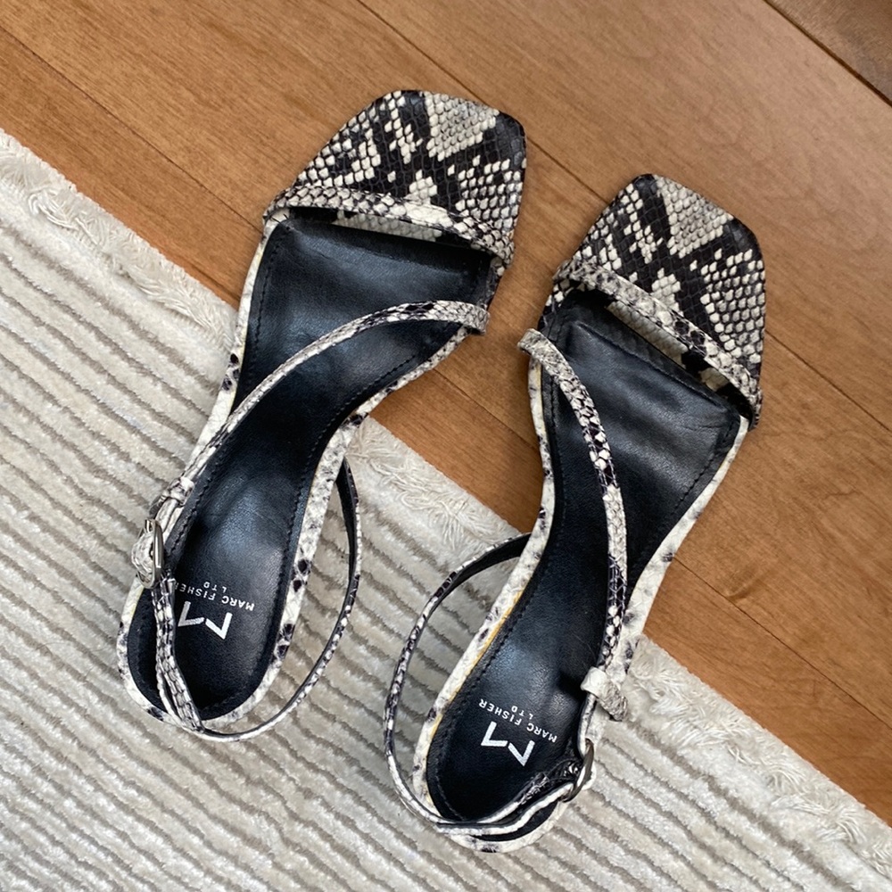 Animal prints straps heels